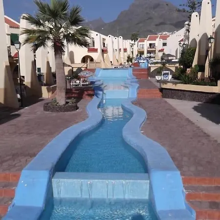 Aqua Vista Fanabe Getaway: 1br- 2 Seaview Terraces 아파트 *