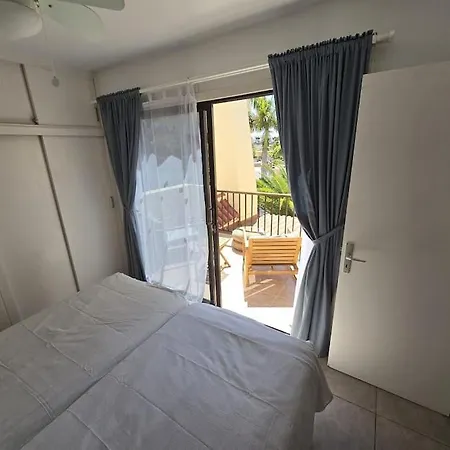 아파트 Aqua Vista Fanabe Getaway: 1br- 2 Seaview Terraces *