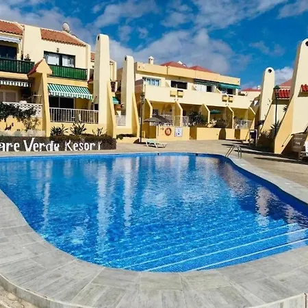 Aqua Vista Fanabe Getaway: 1br- 2 Seaview Terraces * 아데제